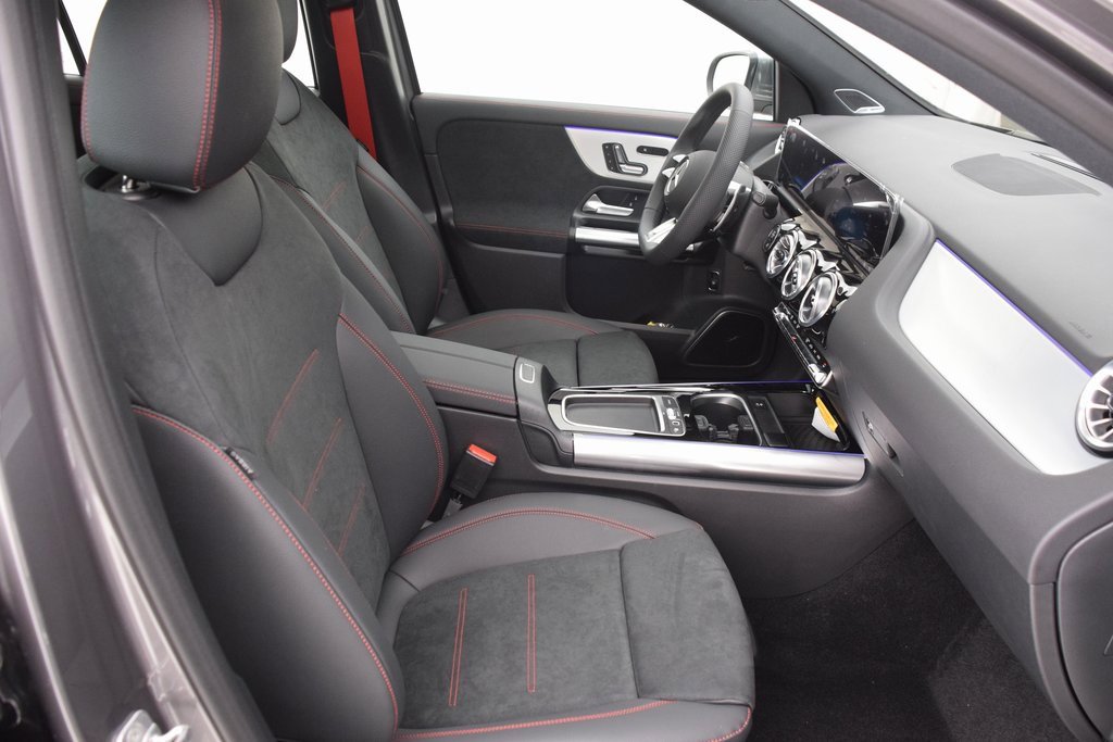 New 2025 Mercedes-Benz GLA 35 AMG 4MATIC image 15