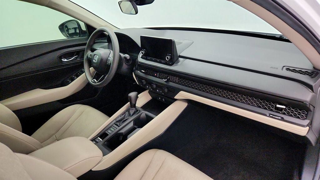 Used 2024 Honda Accord EX image 25