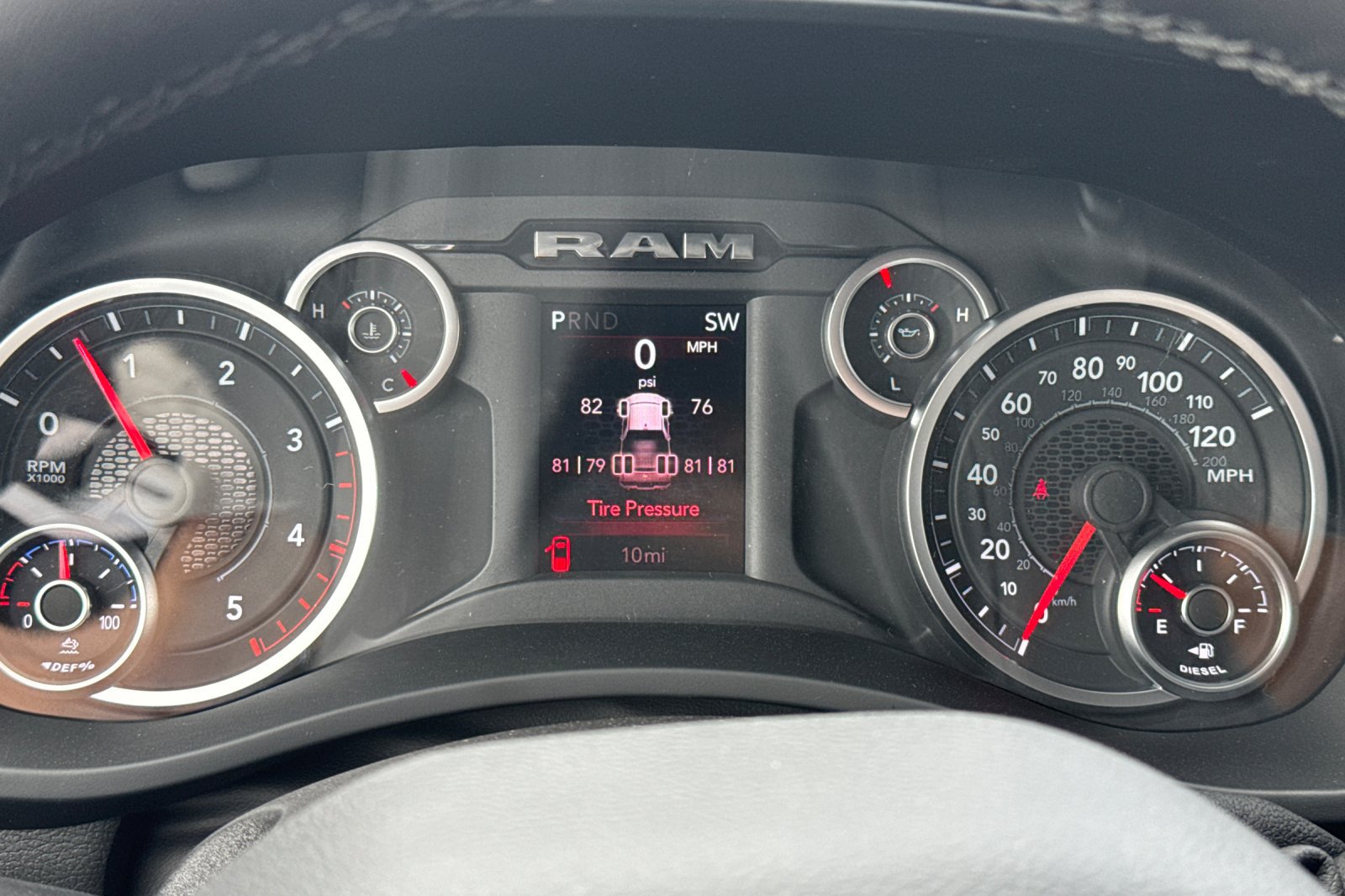 New 2027 RAM 3500 Big Horn AWD/4WD image 23