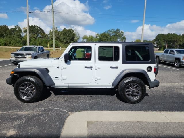 Used 2024 Jeep Wrangler Unlimited Sport AWD/4WD image 2
