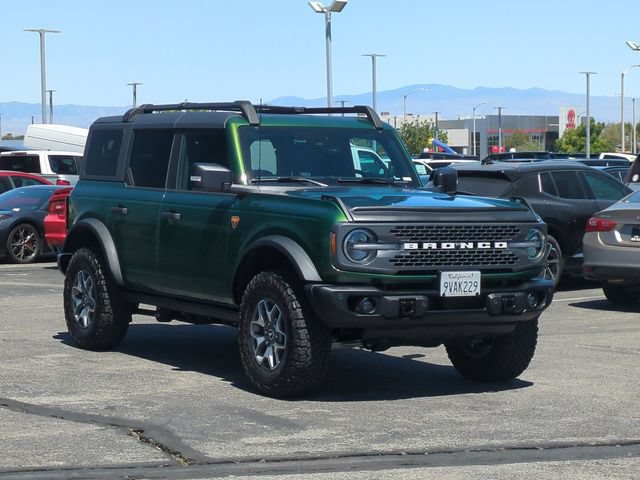 Used 2025 Ford Bronco Badlands AWD/4WD image 2