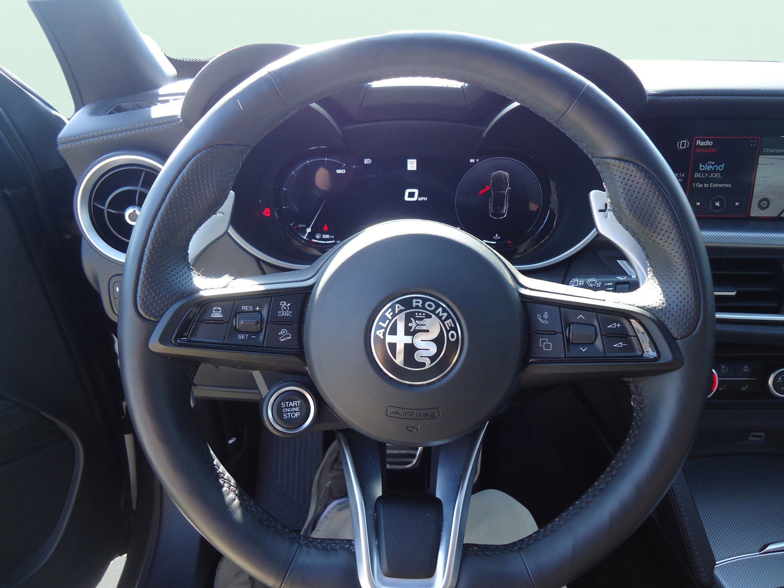 Used 2024 Alfa Romeo Stelvio Veloce AWD/4WD image 13