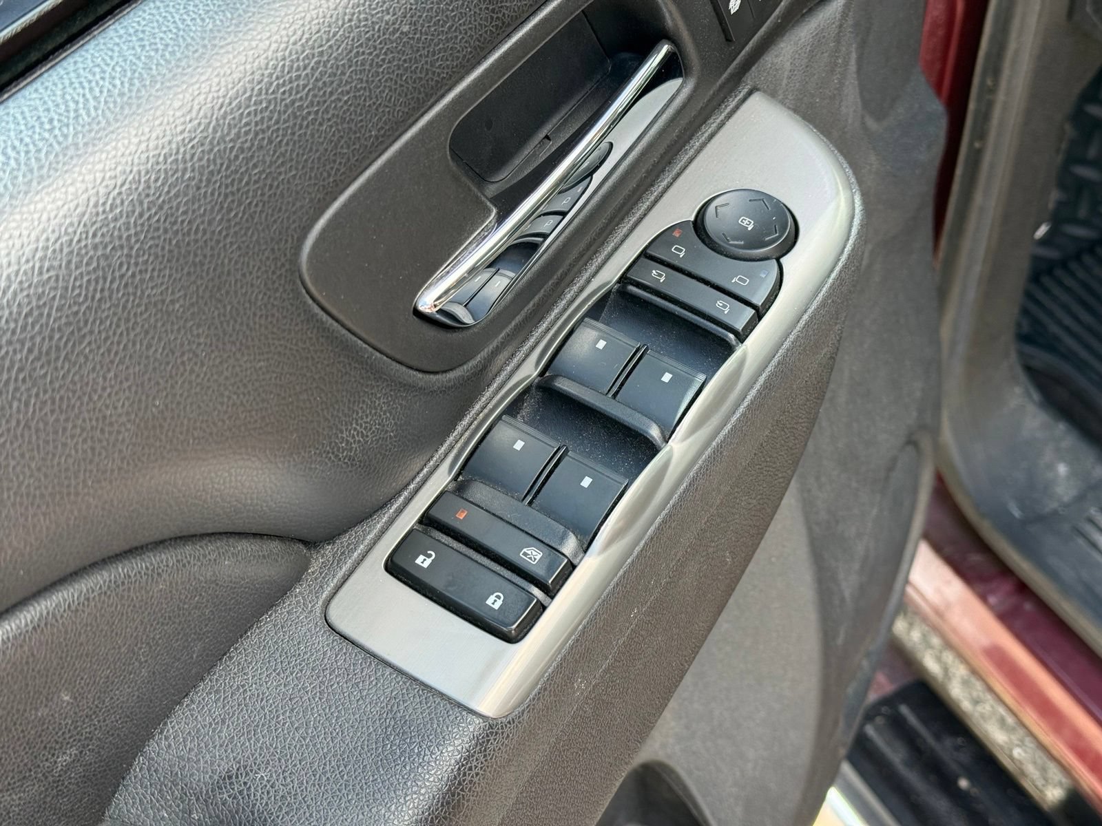 Used 2013 Chevrolet Silverado 1500 LTZ w/ LTZ Plus Package AWD/4WD image 17