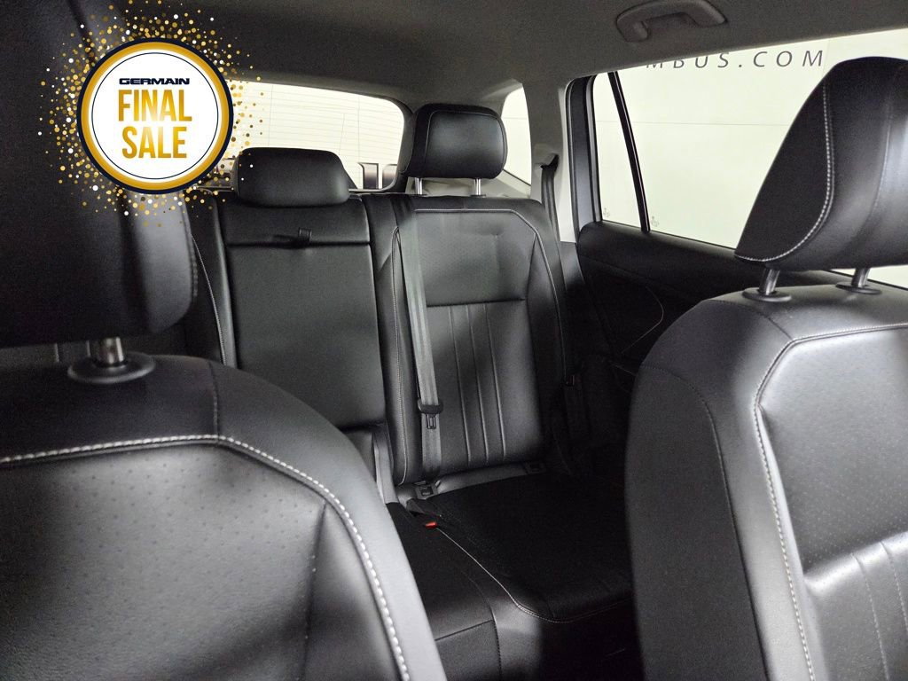 Certified 2024 Volkswagen Tiguan SE image 17