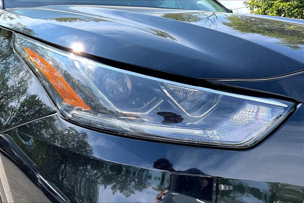 Used 2021 Toyota Highlander Limited w/ Protection Package #3 (TMS) AWD/4WD image 40