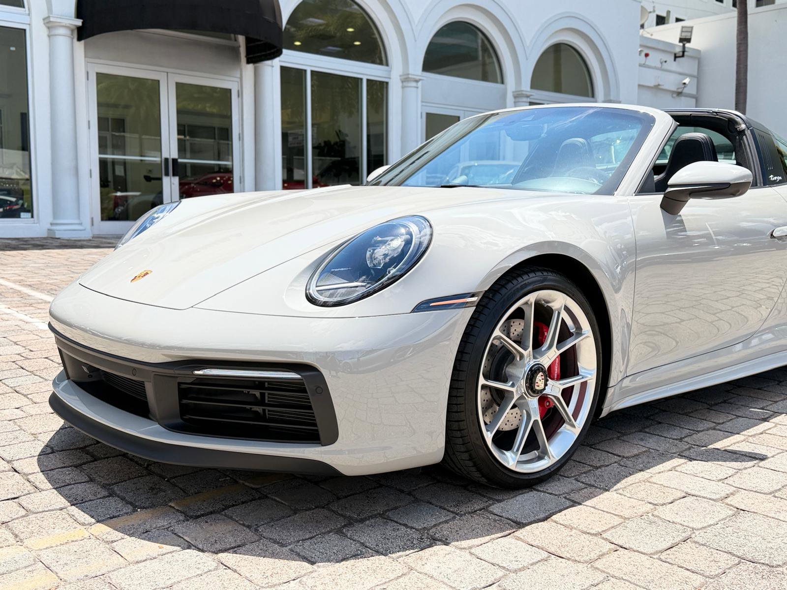 Used 2021 Porsche 911 Targa 4S w/ Premium Package AWD/4WD image 2