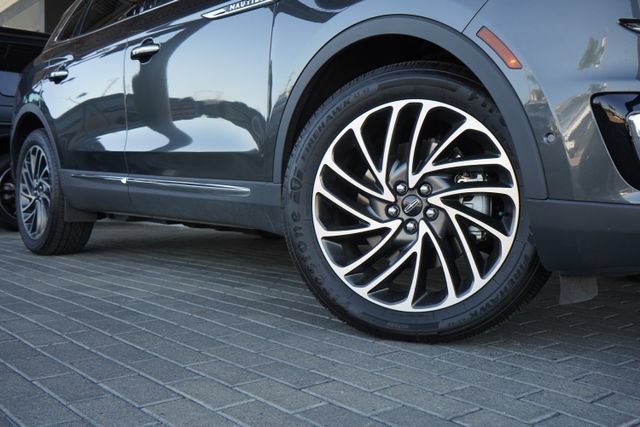 Used 2020 Lincoln Nautilus Reserve w/ Equipment Group 201A FWD image 11