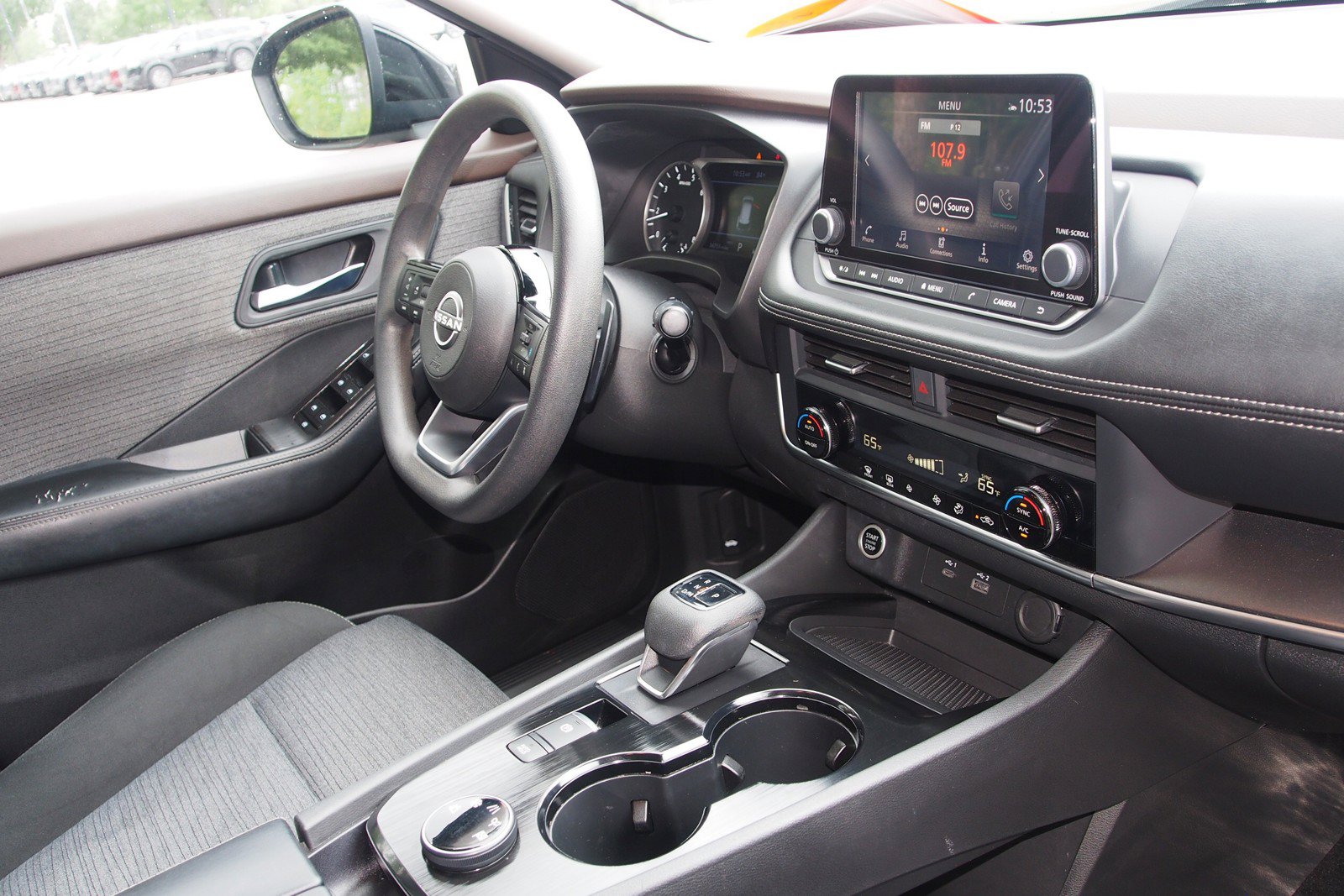 Used 2023 Nissan Rogue SV AWD/4WD image 10