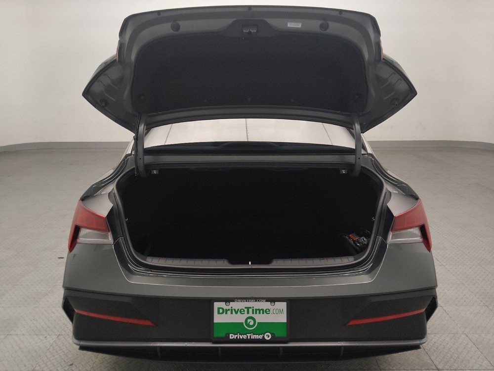 Used 2025 Hyundai Elantra Sport FWD image 29