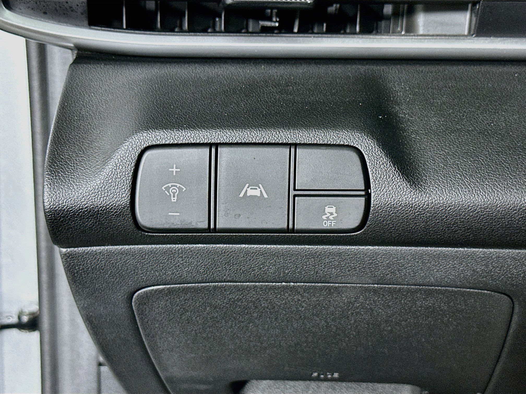Used 2022 Hyundai Elantra SEL FWD image 17