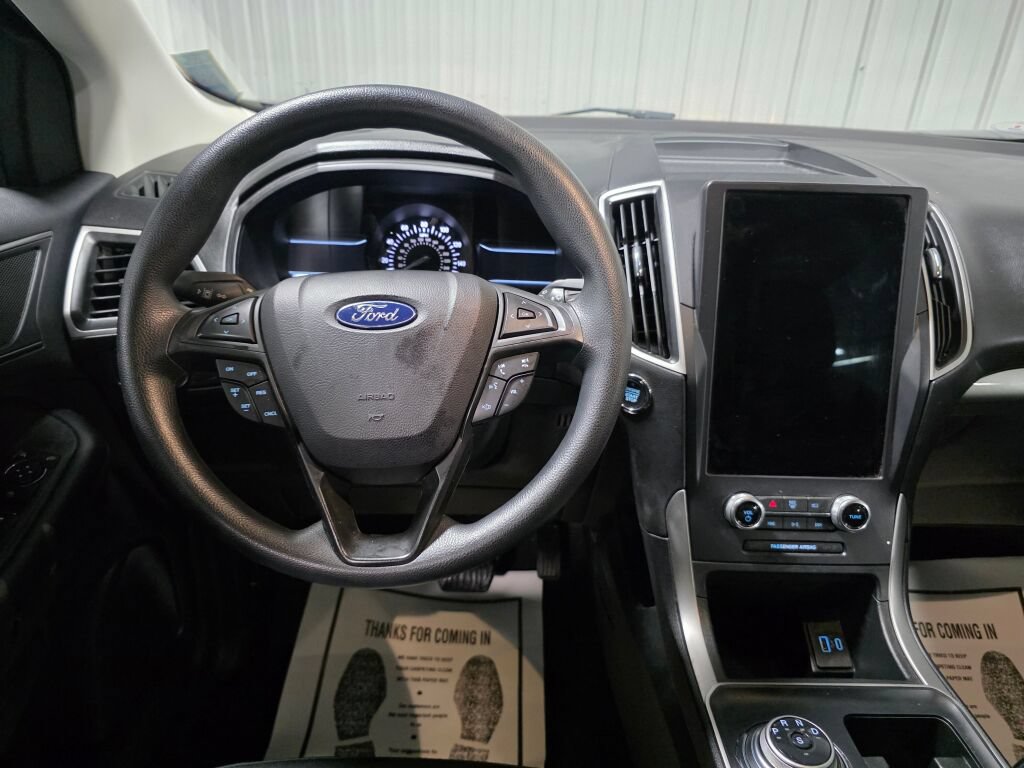 Used 2022 Ford Edge SE w/ Black Appearance Package AWD/4WD image 8
