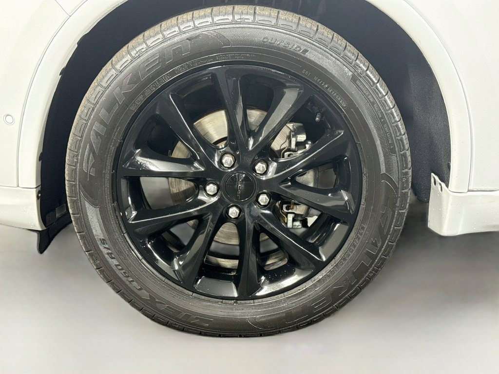 Used 2018 Dodge Durango R/T w/ Blacktop Package AWD/4WD image 37