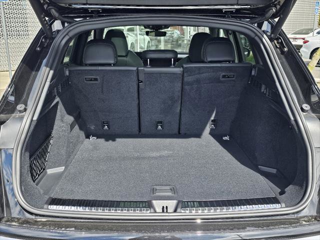 New 2025 Audi SQ5 Premium Plus image 7