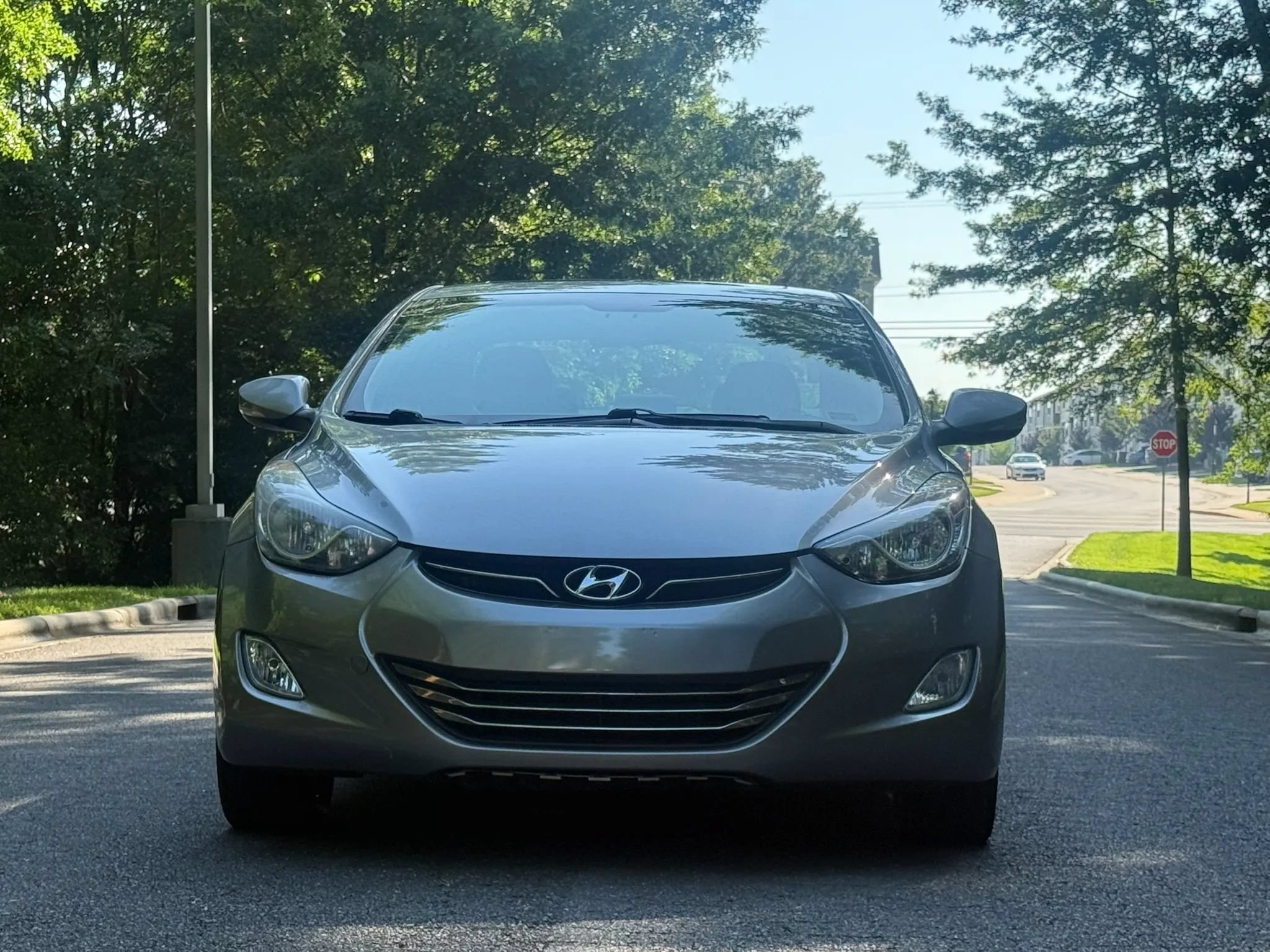 Used 2013 Hyundai Elantra Limited FWD image 2