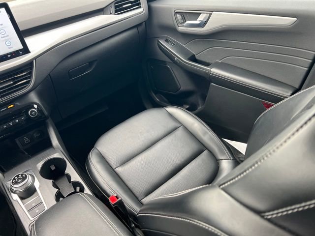 Used 2024 Ford Escape Platinum image 11