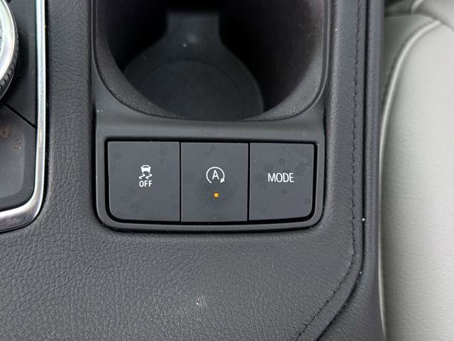 Used 2023 Cadillac XT4 Luxury w/ Cold Weather Package FWD image 18