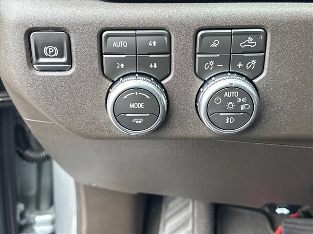 New 2026 GMC Sierra 2500 SLT w/ SLT Premium Package AWD/4WD image 29