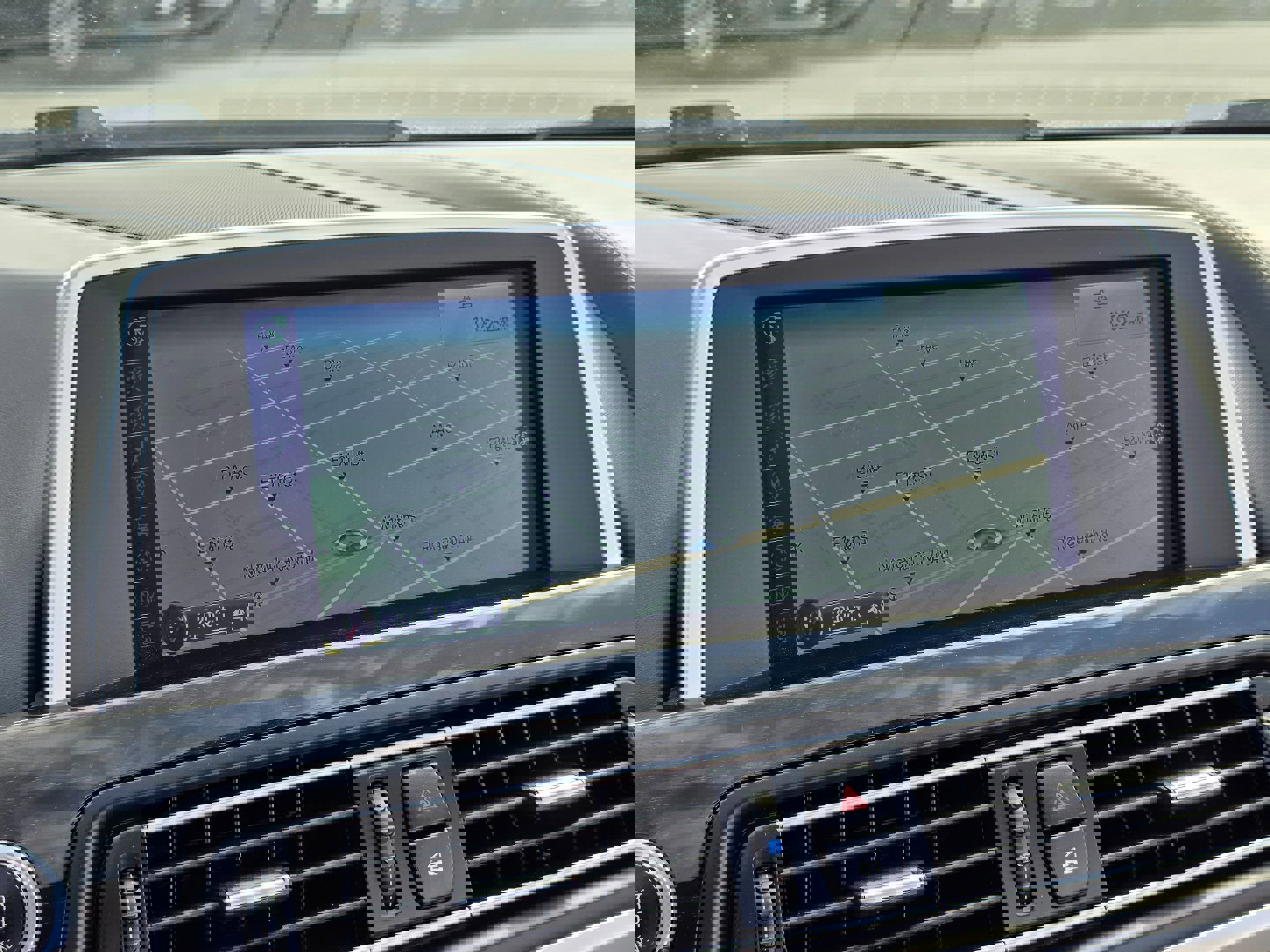 Used 2015 BMW 650i Convertible image 34