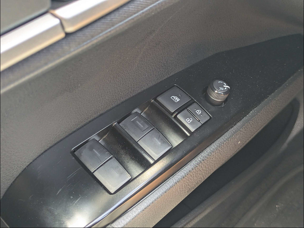Used 2025 Toyota Camry LE FWD image 22