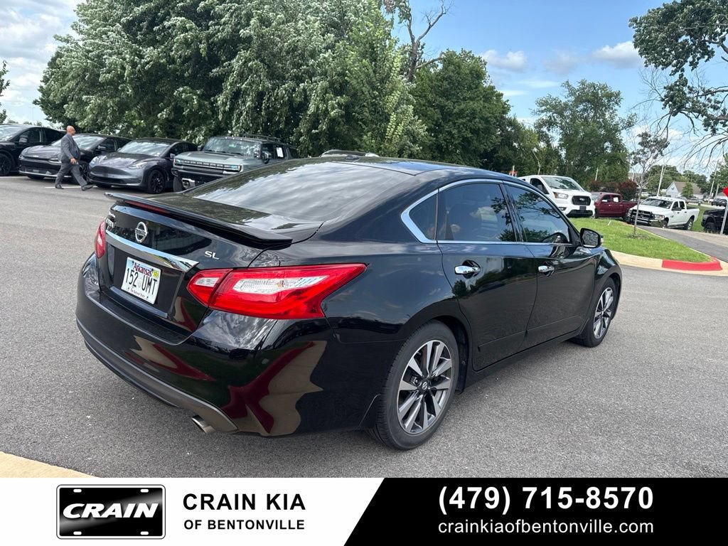 Used 2017 Nissan Altima 2.5 SL w/ 2.5 Technology Package FWD image 5