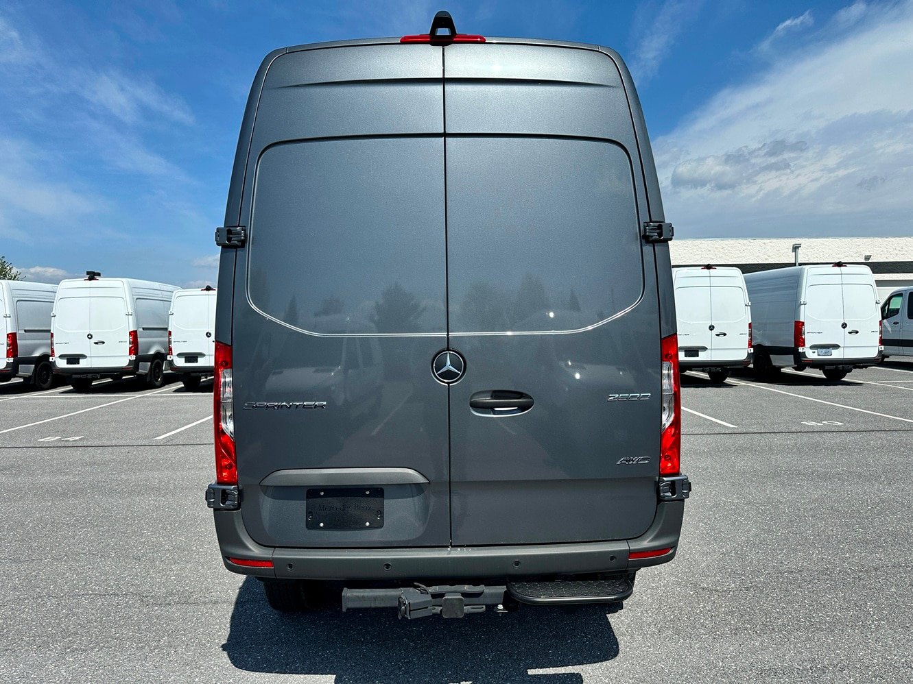 Used 2025 Mercedes-Benz Sprinter 2500 image 5