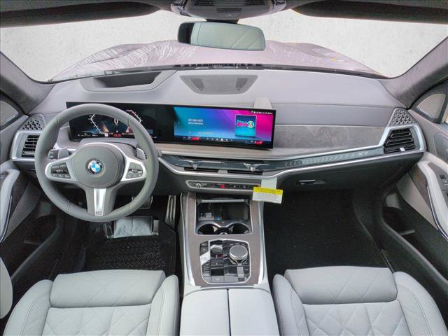Used 2026 BMW X7 xDrive40i w/ M Sport Package AWD/4WD image 15