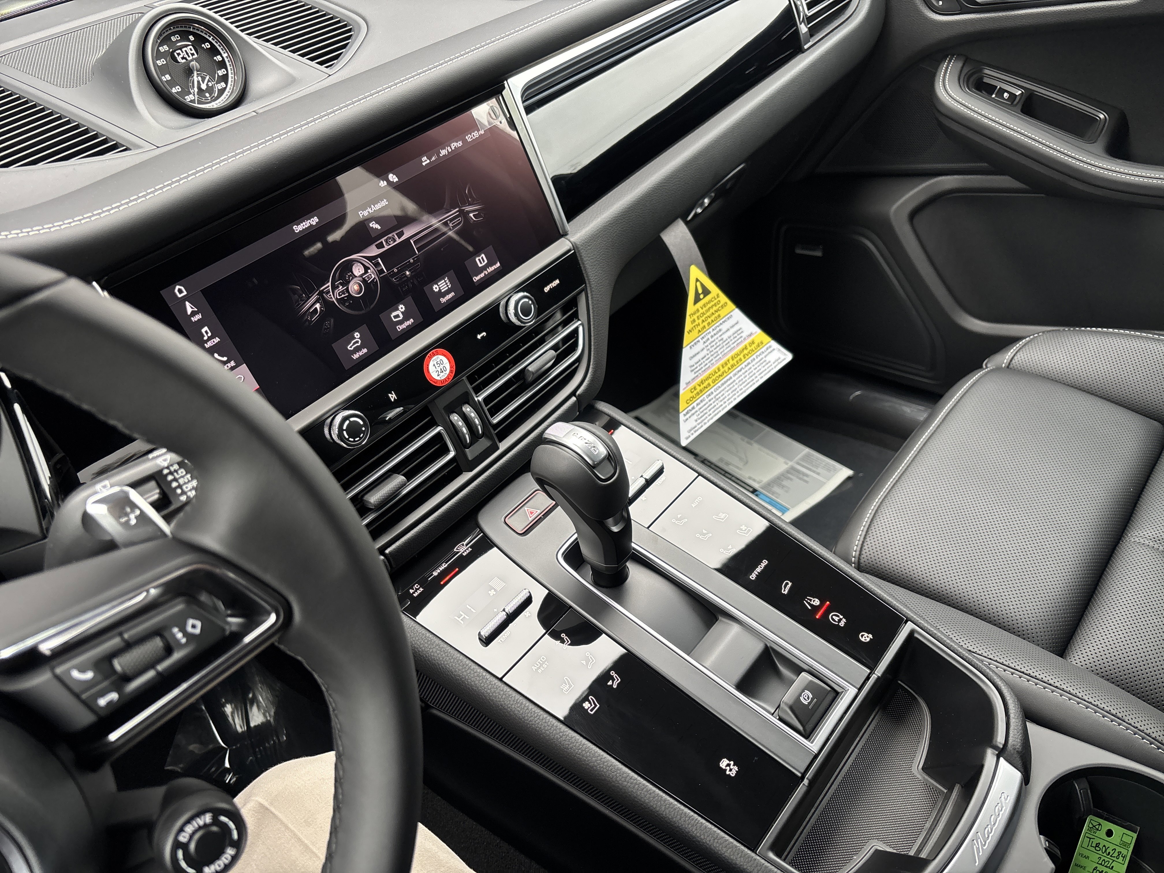 New 2026 Porsche Macan image 19