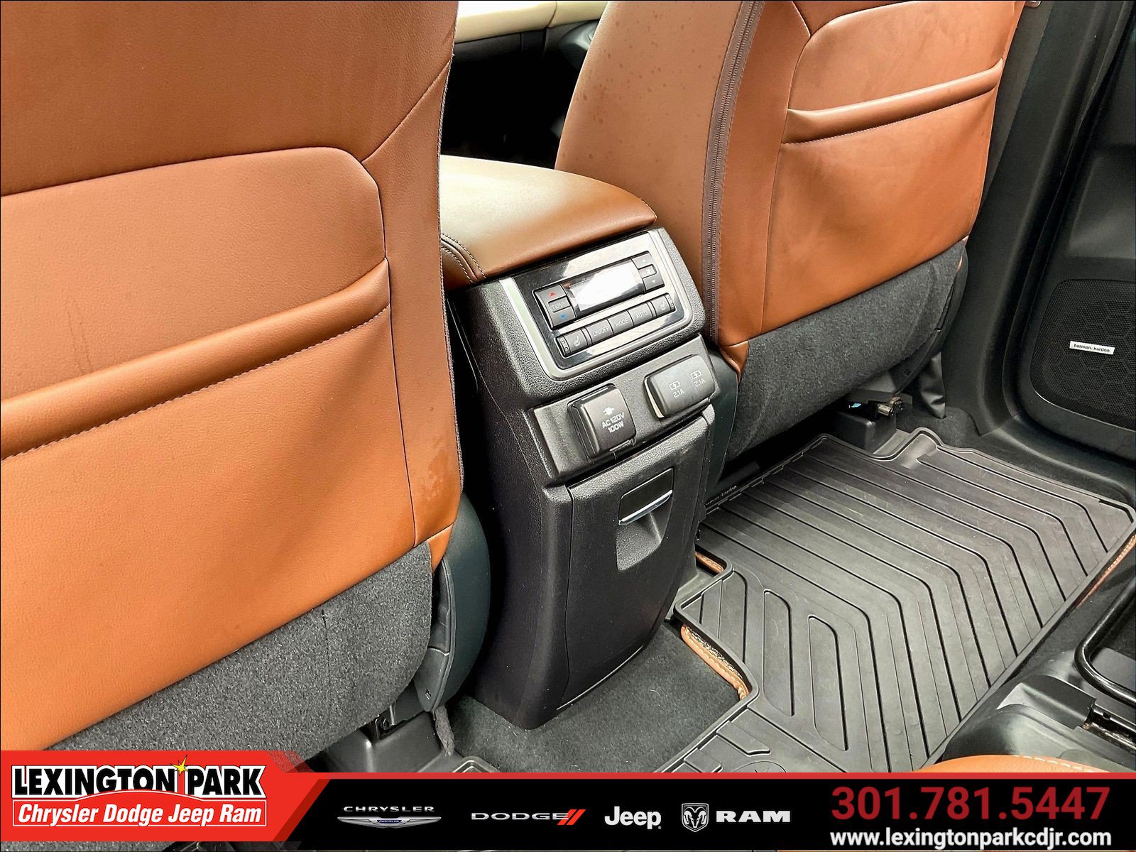 Used 2019 Subaru Ascent Touring AWD/4WD image 10