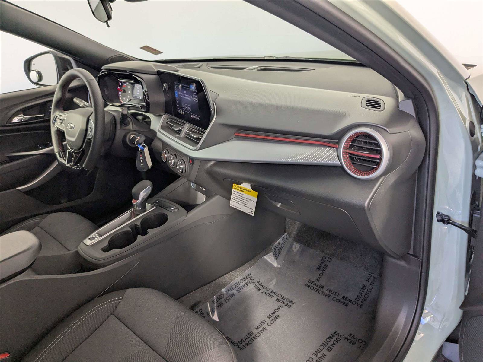 Used 2024 Chevrolet Trax RS w/ Driver Confidence Package image 30