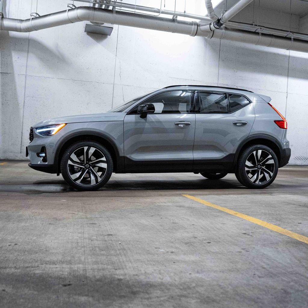 New 2026 Volvo XC40 B5 Ultra w/ Protection Package Premier AWD/4WD image 3