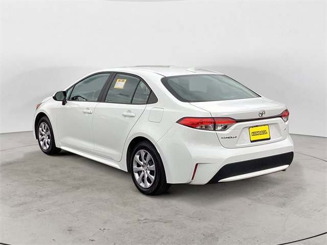 Used 2021 Toyota Corolla LE image 3