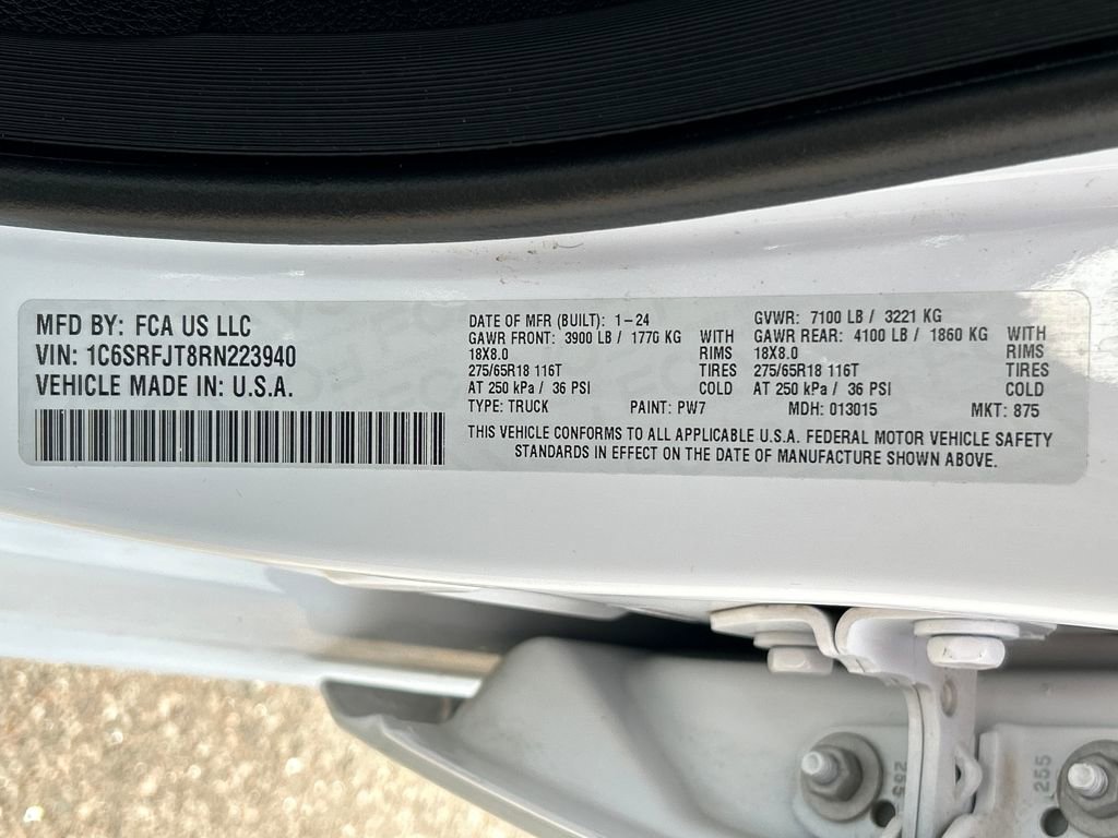 Used 2024 RAM 1500 Laramie image 33