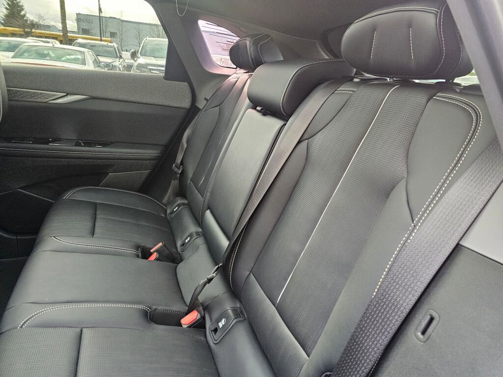 New 2026 Cadillac Optiq Luxury 2 image 20