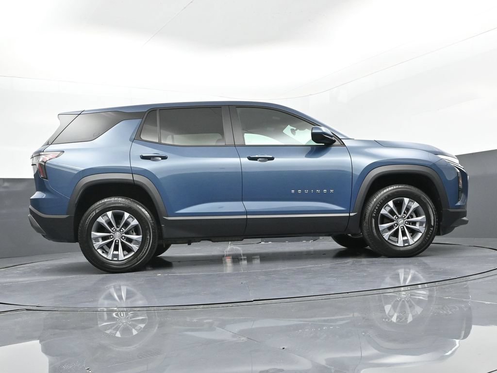 Used 2025 Chevrolet Equinox LT FWD image 35