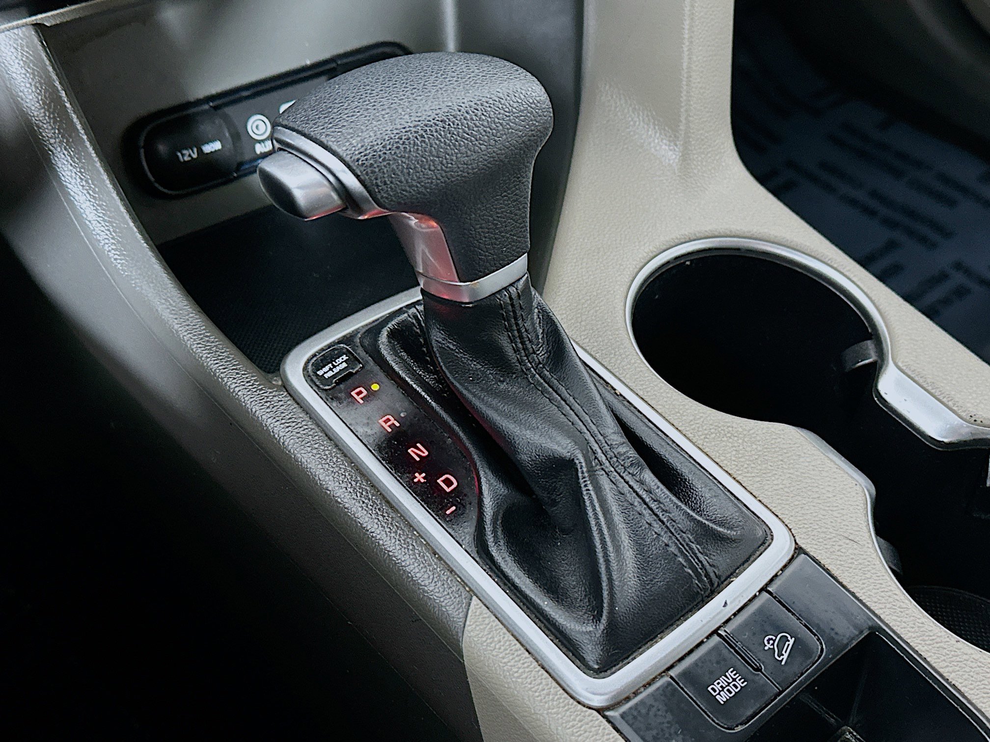 Used 2018 Kia Sportage LX image 16