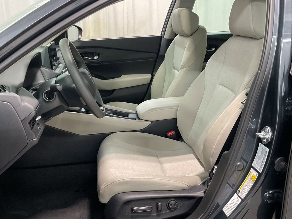 Certified 2023 Honda Accord EX image 22