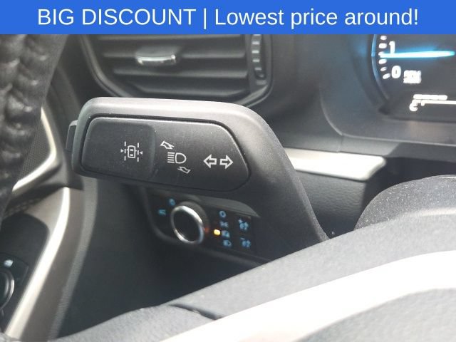 Used 2023 Ford Explorer XLT AWD/4WD image 40