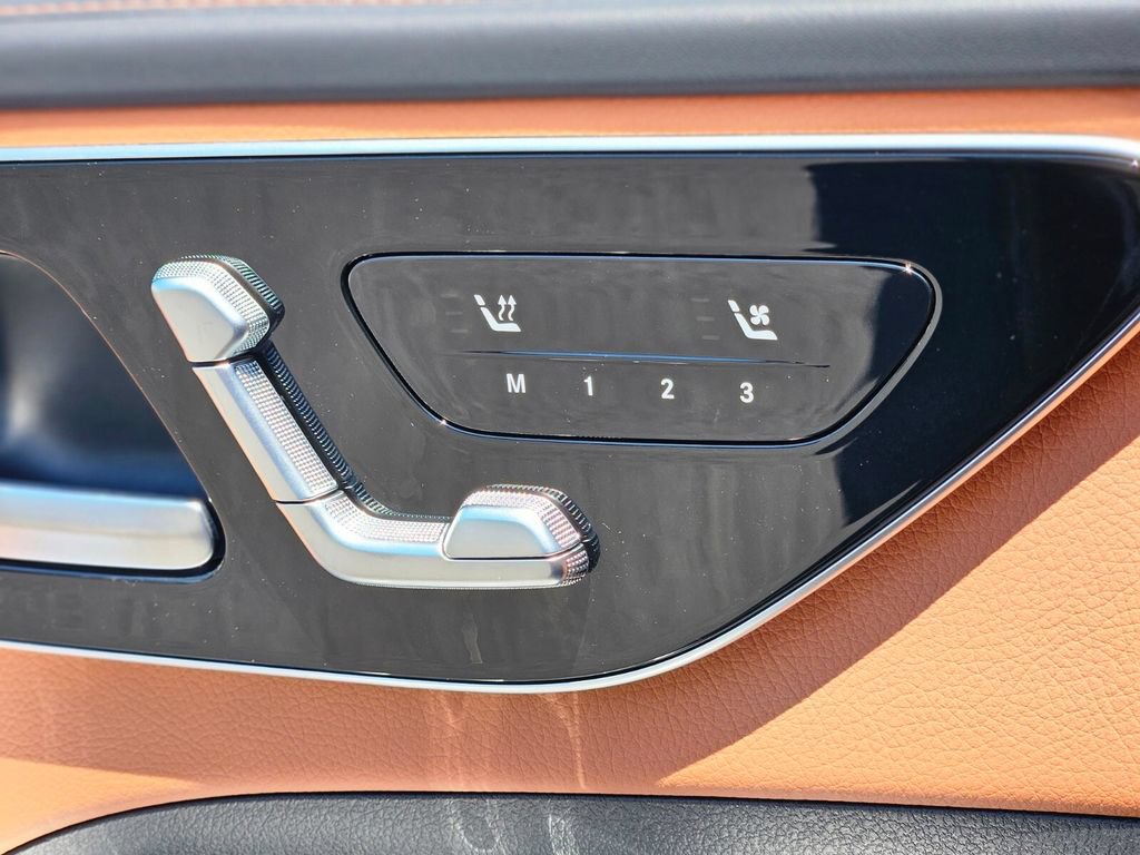 New 2026 Mercedes-Benz C 300 4MATIC Sedan image 17