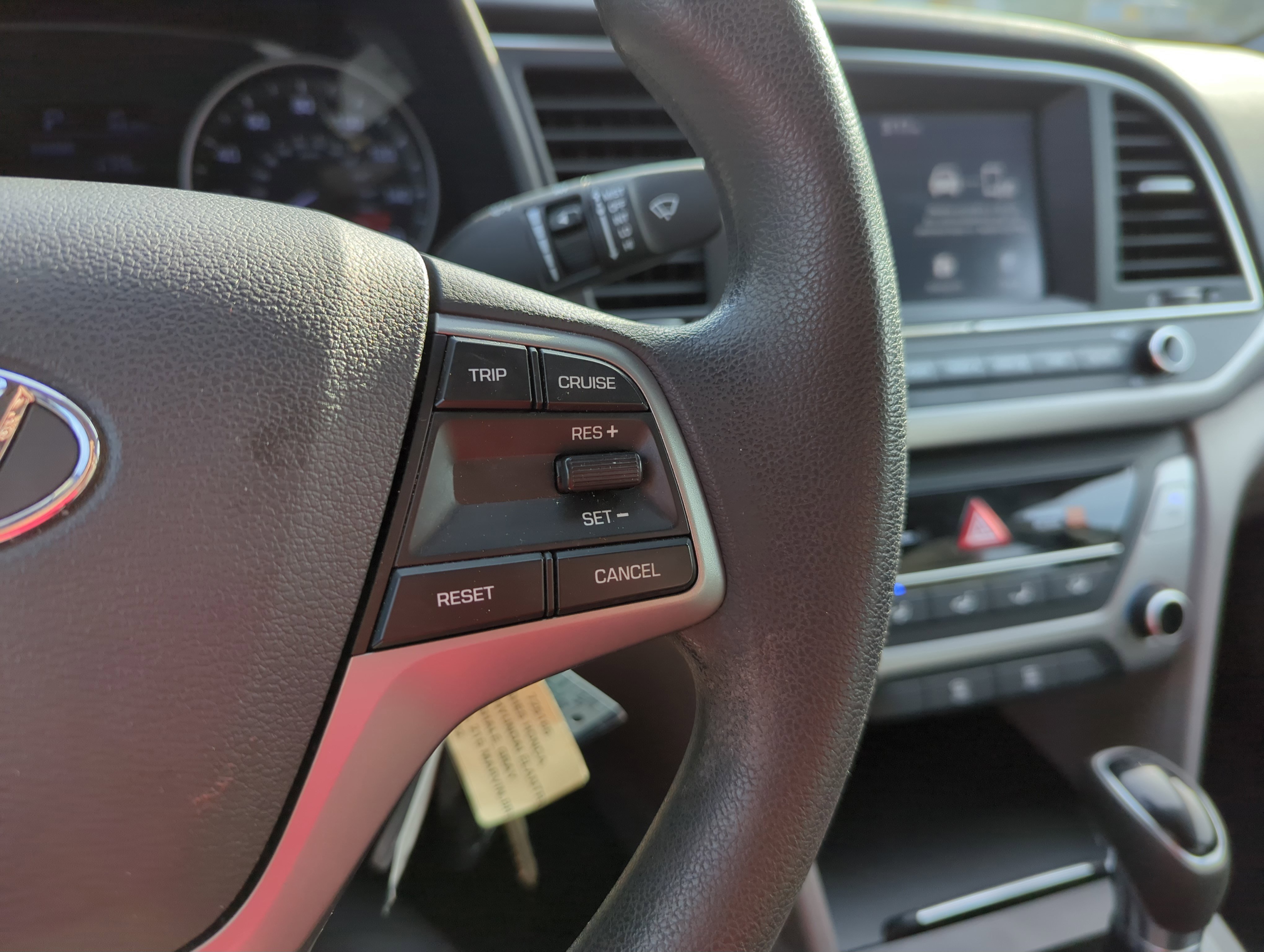 Used 2017 Hyundai Elantra SE image 25