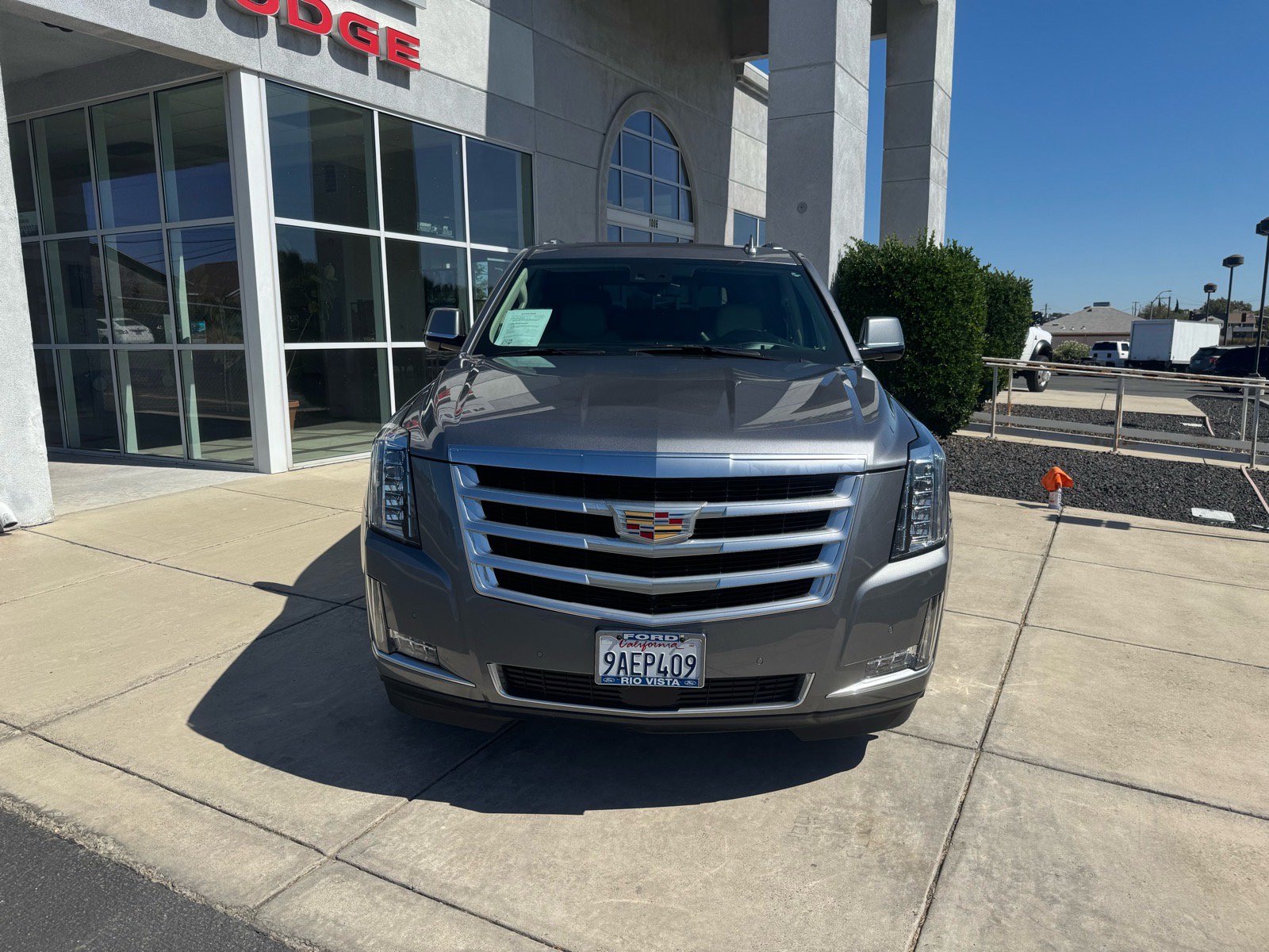 Used 2019 Cadillac Escalade Premium Luxury AWD/4WD image 8