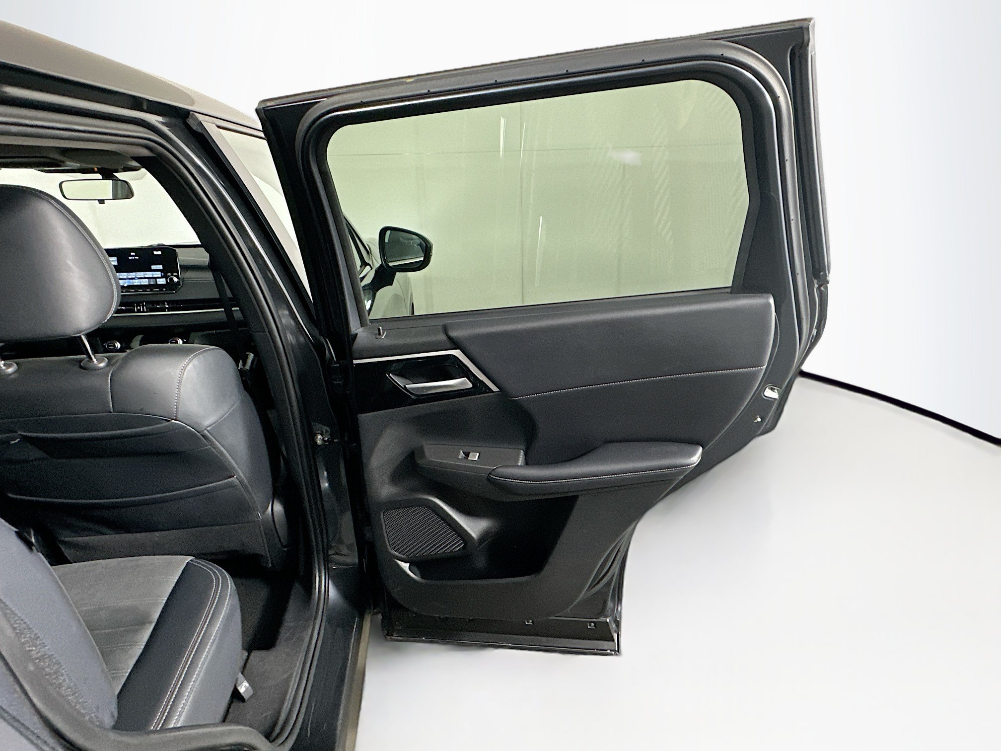 Used 2024 Mitsubishi Outlander SE FWD image 29