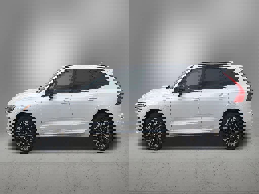 New 2026 Volvo XC60 T8 Plus w/ Protection Package Premier image 3