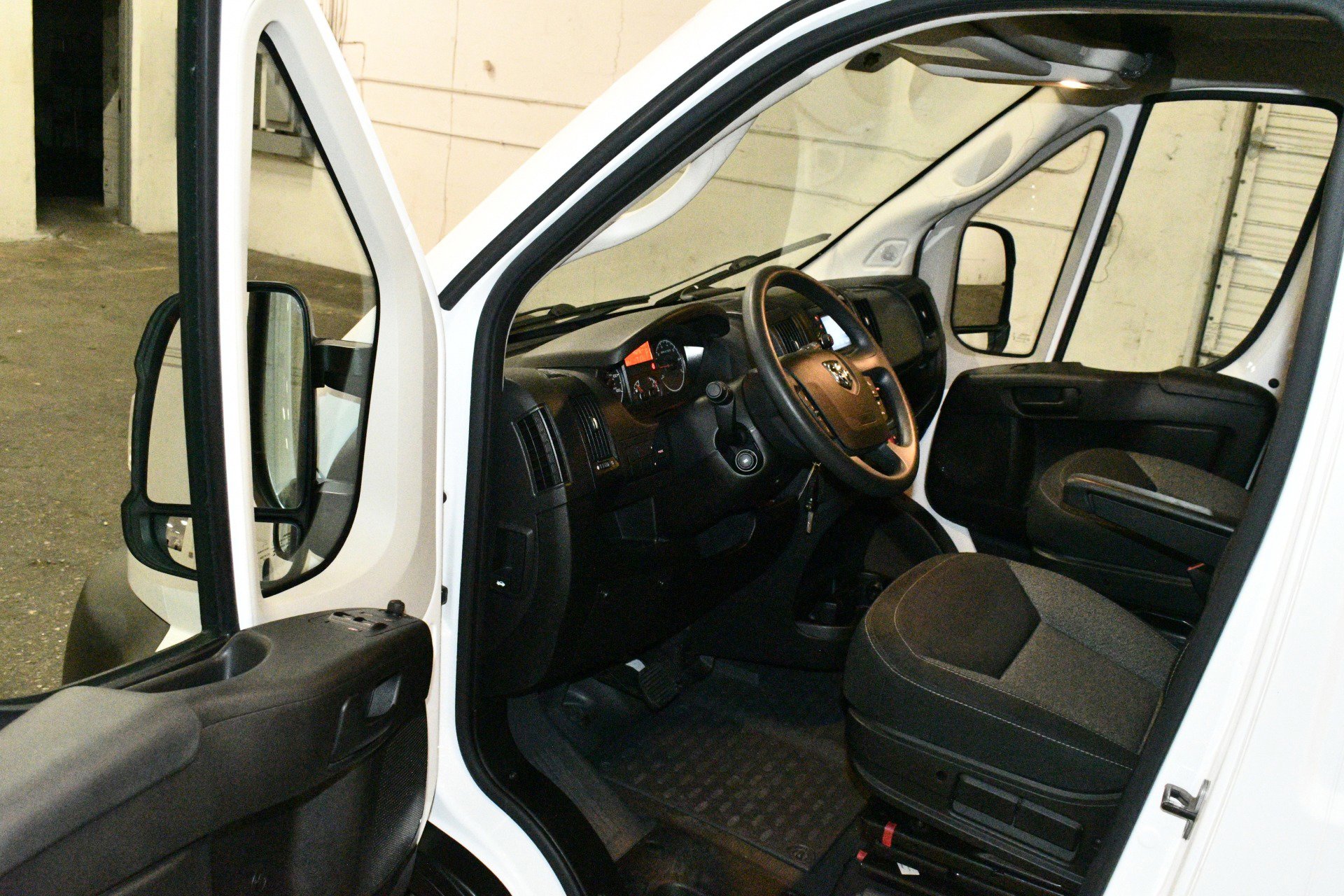 Used 2019 RAM ProMaster 3500 w/ Interior Convenience Group image 49