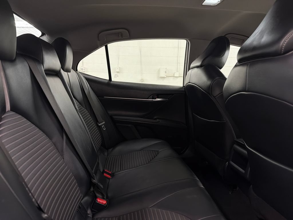 Used 2022 Toyota Camry SE FWD image 29