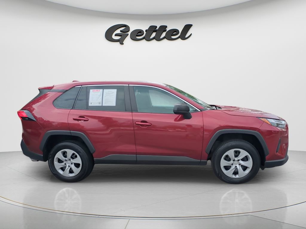 Used 2024 Toyota RAV4 LE image 5