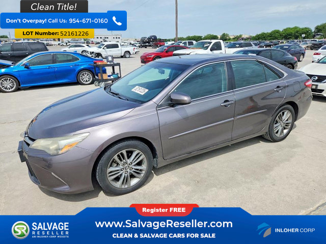 Used 2015 Toyota Camry SE w/ Moonroof Package FWD image 1