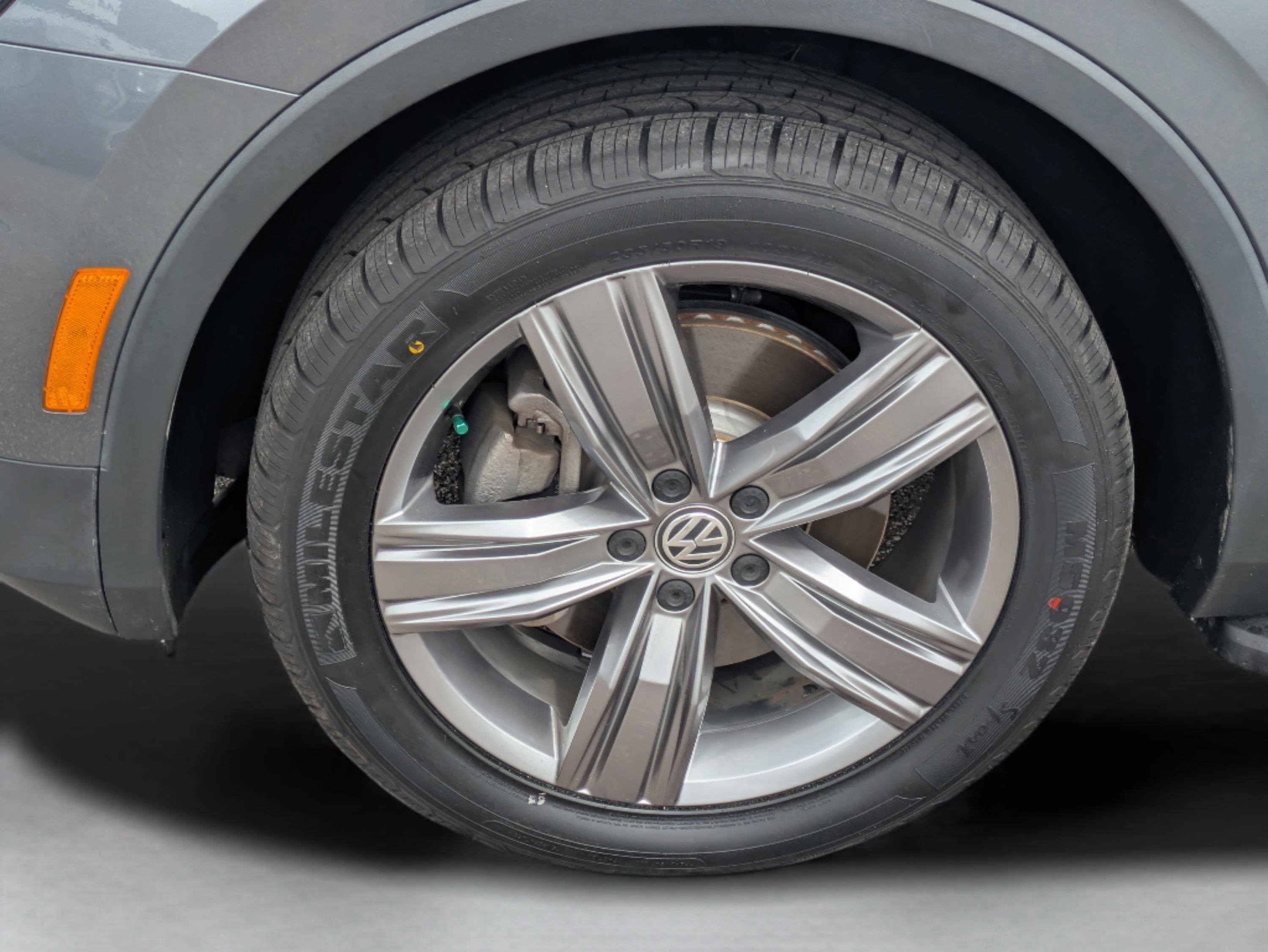 Used 2021 Volkswagen Tiguan SEL image 18