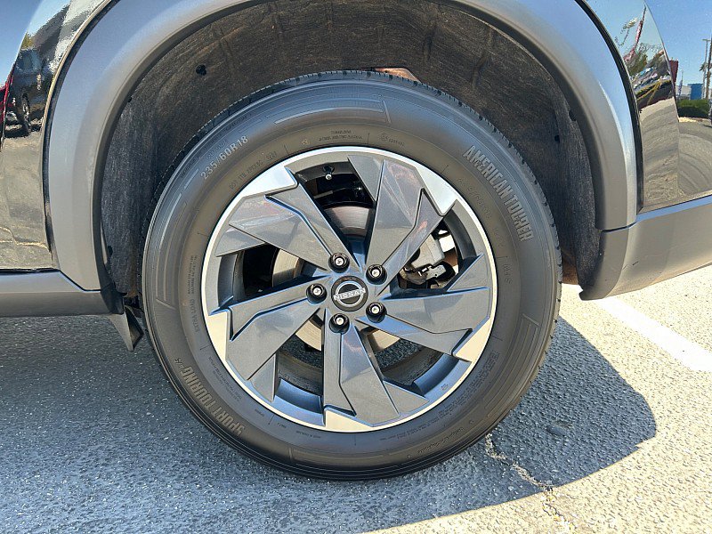 Used 2025 Nissan Rogue SV FWD image 14