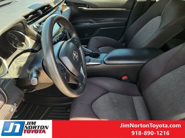 Used 2019 Toyota Camry LE FWD image 14