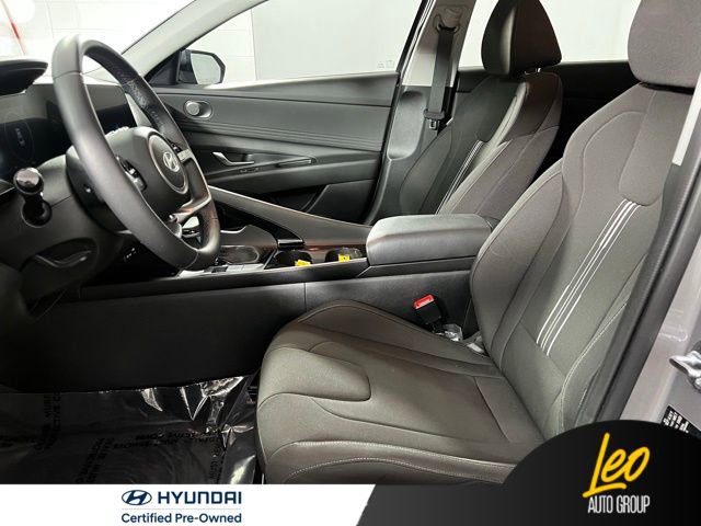 Used 2025 Hyundai Elantra SEL FWD image 11